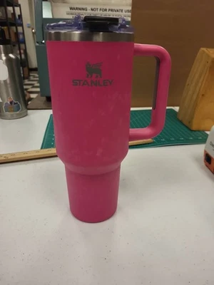 Stanley 40oz Quencher H2.0 Flowstate Tumbler Pink Cup Travel Mug Water Bottle - Image 1 of 4