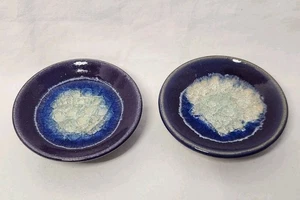Set 2 piatti bigiotteria ceramica artistica vetro crackle viola e blu marcati febbraio - Foto 1 di 9
