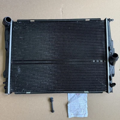 CSF 3718 Performance OEM Replacement Radiator for 2006-11 BMW 323i / 07-13 328i - Image 1 of 4