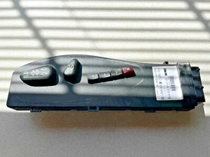 2000-2002 BMW X5 E53 ~ LEFT FRONT SEAT SWITCH ~ 61304318615		 - Picture 1 of 3