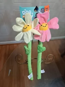 Fofos Set Of 2 18" Flowers on Rope Dog Toy w/2 Squeaker & Crinkle New - Picture 1 of 4