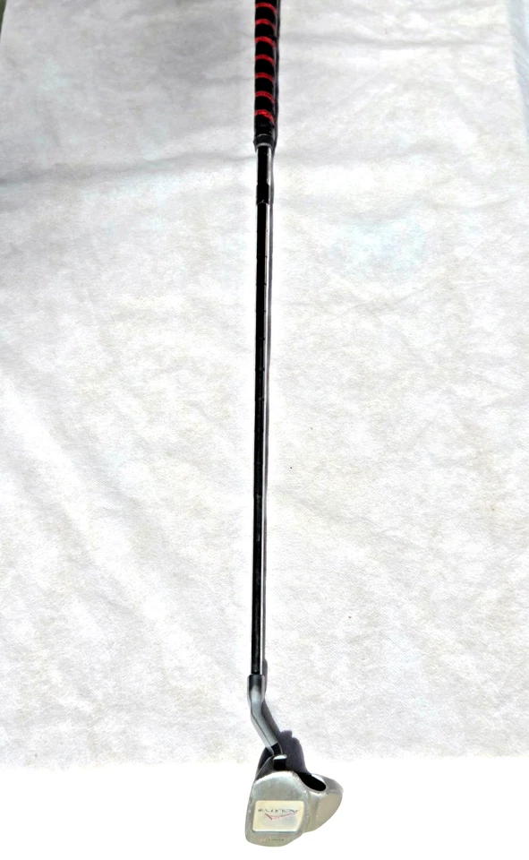 Acuity Chipper – Right Handed – 35” Stainless Steel Shaft – 35° Loft - Image 1 of 4