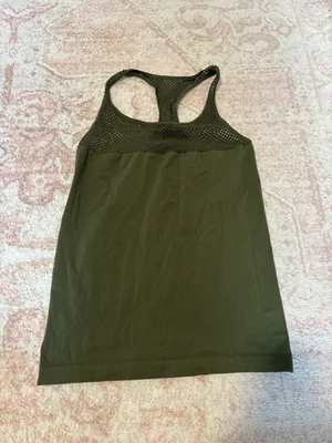 Camiseta sin mangas Zella verde talla grande Foto 1 de 3