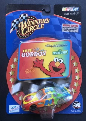 Coche NASCAR Jeff Gordon 2002 Winner’s Circle Sesame Street Elmo escala 1/64 Foto 1 de 4