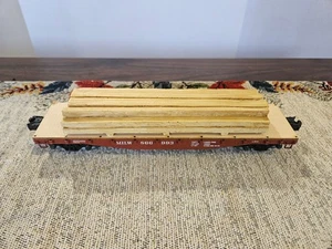 LIONEL 6-82850 MILW 866993 40" Flatcar w/ Lumber Load -- O Gauge - Picture 1 of 6