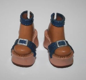 Mattel My Scene Barbie Doll Blue Platform Shoes for Tanned Skin - Picture 1 of 8