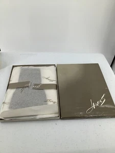 Vintage Hanes Nylons Cantrece ll 8 1/2- 9 Short Town Taupe 2 Pair NOS Stockings - Picture 1 of 5