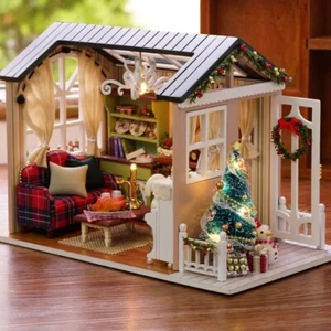 DIY Miniature Dolls House Traditional Christmas Decoration Kit - Picture 1 of 6