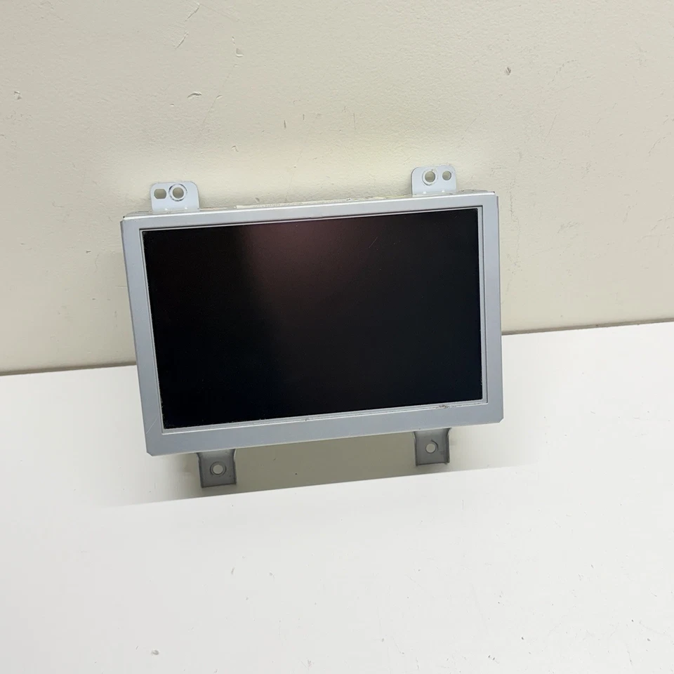 Hyundai Equus 2011-2013 pantalla de visualización de información con navegación RADIO OEM Foto 1 de 4