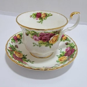 Royal Albert Old Country Roses Tasse und Untertasse Set Bone China England - Bild 1 von 17