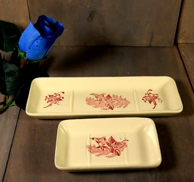 Ancienne Porte Brosses et Porte Savon en Faïence Décor Rouge Blanc Terre de Fer - Photo 1/4