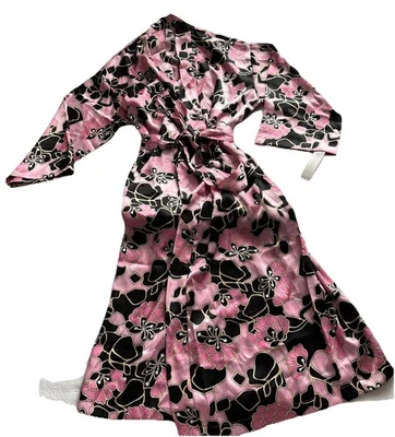 Roupão longo Cruz Natori preto e rosa floral sedoso tamanho pequeno quimono bolsos com cinto - Imagem 1 de 4