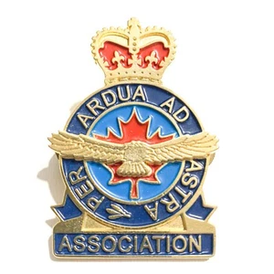 DE COLECCIÓN Canadá Real Fuerza Aérea Canadiense Para Ardua Ad Astra Gorra Esmaltada Insignia - Imagen 1 de 4