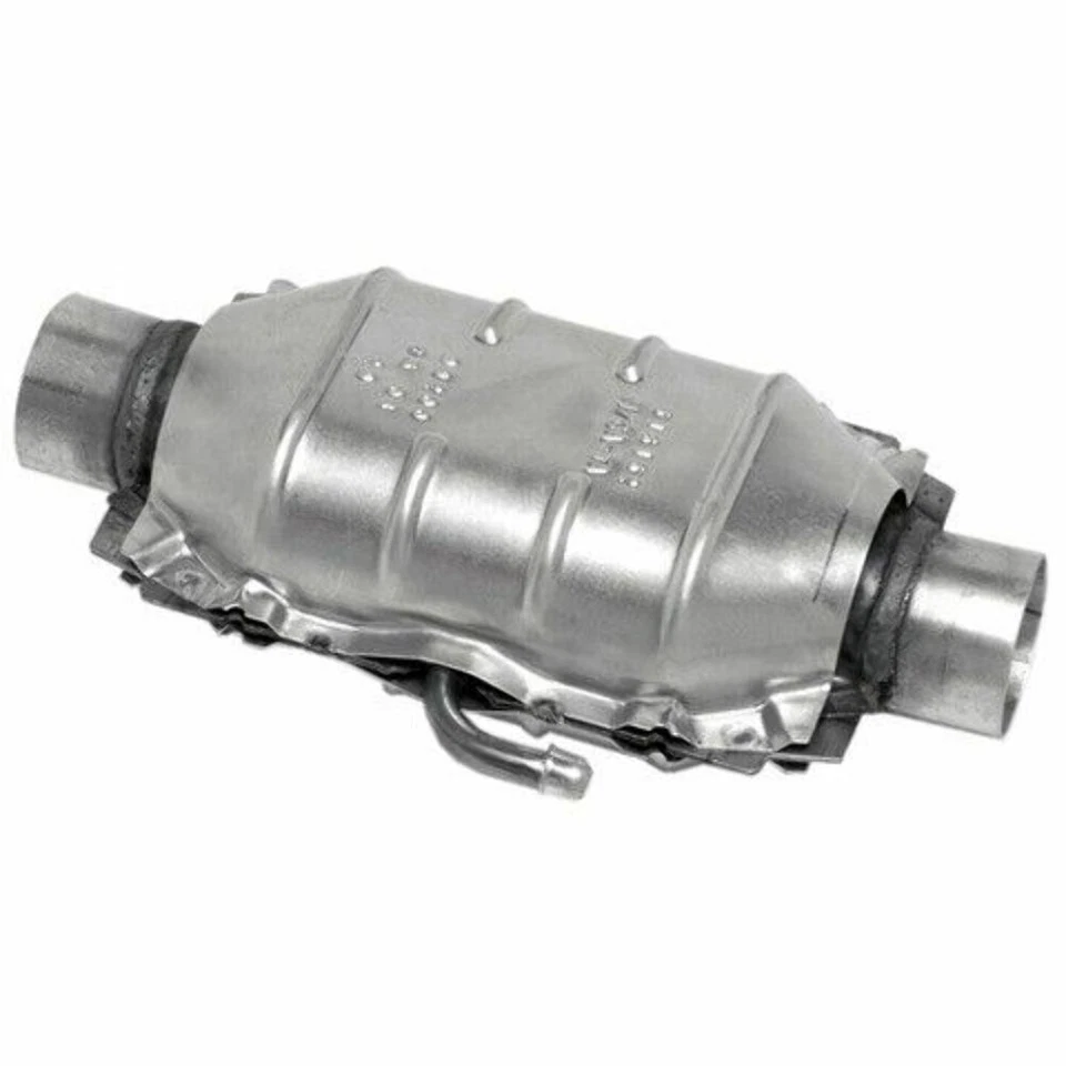 Walker Exhaust Catalytic Converter 15032 | High-Quality Auto Part, Universal Fit - Image 1 of 4
