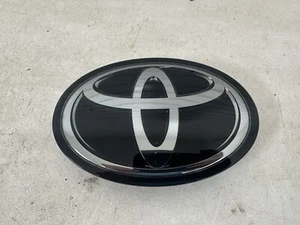 Toyota Camry Highlander 2018-2020 Front Grille Emblem Logo Radar OEM Original - Picture 1 of 4