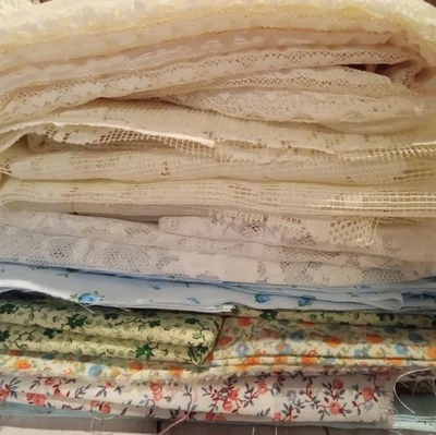 Lote de 1 libra 12 onzas chatarra encaje tela floral vintage chatarra tela encaje Foto 1 de 4