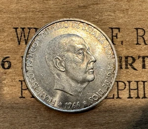 1966 66 in Star 100 Pesetas Spain Silver Coin - Francisco Franco .80 purity - Picture 1 of 2