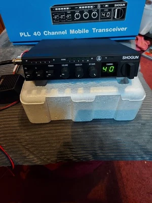 Shogun CB 27/81 FM BOXED NEW OLD STOCK VERY CLEAN PLEASE LOOK AT ALL PHOTOS  - Image 1 of 4