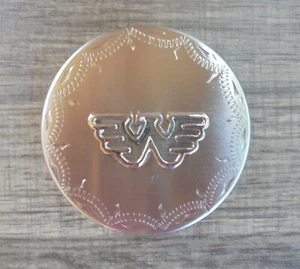 WAYLON FLYING W" Schnupftabakdosendeckel - NEU/UNBENUTZT - Bild 1 von 2