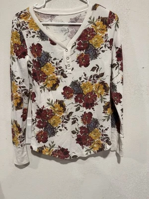 Time and Tru Women’s Floral Waffle Knit Henley Shirt, Cottage Country Floral, M - Image 1 of 4