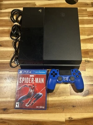 Consola Sony PlayStation 4 PS4 500GB CUH-1115A con mando + Spider-Man Foto 1 de 4