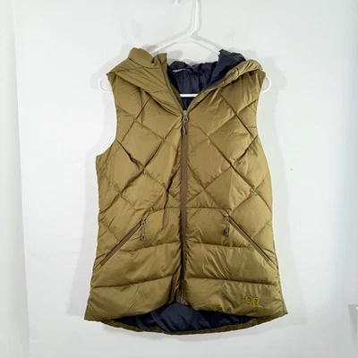 Chaleco Outdoor Research Verde Oliva Frente Frío Con Capucha Relleno Mujer Pequeño Foto 1 de 4