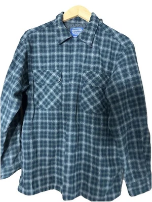 Rarer Y2K  Men’s Size Medium Pendleton Board Shirt Plaid Beach Flap Pocket Loop - Image 1 of 4