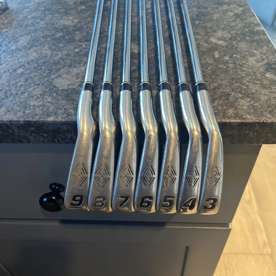 Juego de planchas Top Flite Tour 3-9 para diestros flexión regular Foto 1 de 4