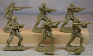 Austin Miniatures - WWII US Marines Set #2 Khaki - Picture 1 of 7