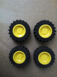 Set of 4 Lego Technic Wheels with Tires size 30.4 x 14 mm Yellow Grip Classic - Picture 1 of 3