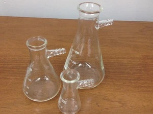 Kimax - Cat. #27060 - Erlenmeyer Filtering Flasks, Lot of (3) - different sizes - Picture 1 of 3