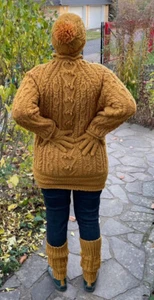Ensemble Senf Gelb Pullover Zopfmuster selfmade handgestrickt Wolle Gr. 42/44 - Bild 1 von 10