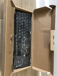 Toshiba Multi Language Wireless Touchpad Black Keyboard 062U50G - Picture 1 of 3