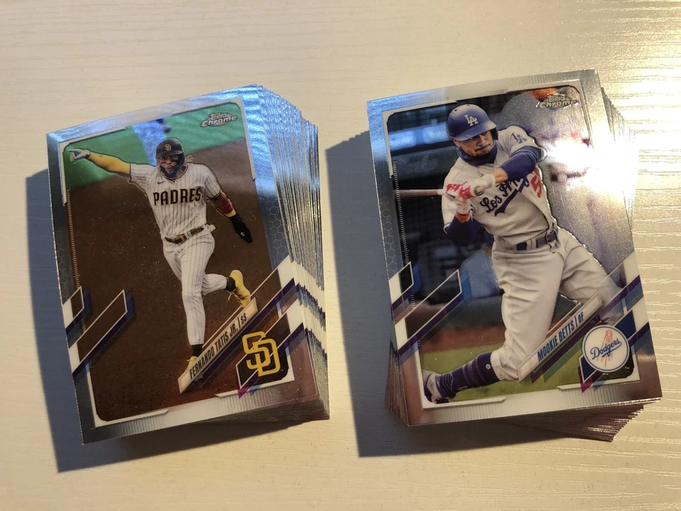 2021 Topps Chrome DJ LeMahieu Yankees 105 - Image 1 of 1