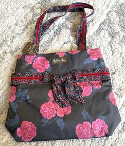 Neu mit Etikett Matilda Jane Beuteltasche Tasche Herzschnüre Blumenmuster rosa grau beschichtete Handtasche - Bild 1 von 5