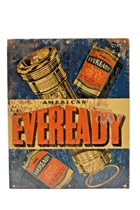 Insegna Latta Vintage Eveready Torcia Goffrata Batteria Pubblicità Patina Arrugginita U - Foto 1 di 6