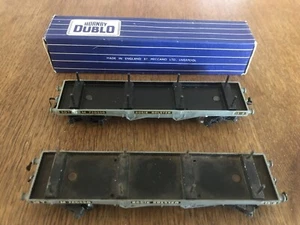 2x Hornby Dublo 32051 Bogie Bolster Wagons 30T - OO Gauge (1 Boxed) - Picture 1 of 7