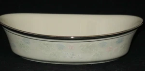 Lenox Nicole Servizio Verdure 8" Ovale Ciotola Bianco Rosa Blu Fiori Pastello - Foto 1 di 2