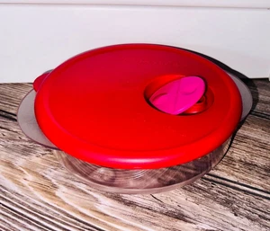 Tupperware Rock N Serve Round 2.5 Cup 600 ml # 4151 & 4153 RED Vent Lid Clear - Picture 1 of 2