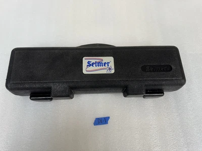 Selmer flute with hard case. Made in USA - Image 1 of 4