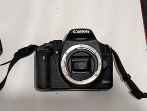 Canon EOS 500D Digital SLR Camera Body Only - Bild 1 von 3