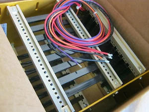 Electrovert Model: 2-5999-154-01-0 Card Cage, 8 Slots w/o Reset. New Old Stock - Bild 1 von 1