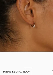 sarah and sebastian earring, Suspense Oval Hoop, Single - Picture 1 of 7