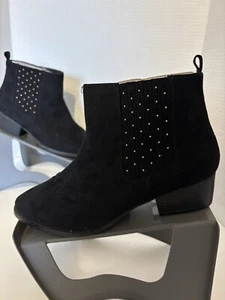 NEW Lauren Conrad Ankle Boot Womens 10W Black Style Bootie Side Zip Casual Suede - Picture 1 of 17