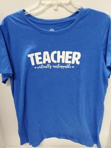 T-shirt maglietta Positivi Tees insegnante praticamente inarrestabile didattica varie taglie - Foto 1 di 8