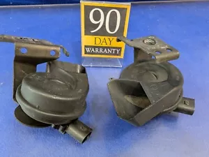 2011-2014 PORSCHE CAYENNE - HORN set pair with brackets 95863520600 oem - Picture 1 of 8