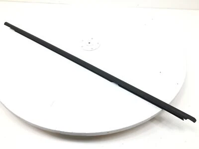 Volkswgaen Golf MK7 2015-2021 puerta trasera derecha ventana cinturón moldura moldura OEM Foto 1 de 4