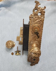 Reading "Belfort" Entry Lockset RH Only Complete - Picture 1 of 4