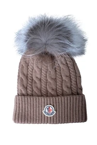 Moncler Damen Woll Strick Beanie Mütze mit Echtfellbommel Einheitsgröße - Bild 1 von 3