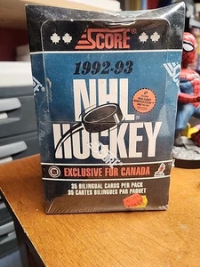 1992-93 Score Hockey Canadian Hobby JUMBO Box Bilingue Sigillato ESCLUSIVA CANADA - Foto 1 di 5